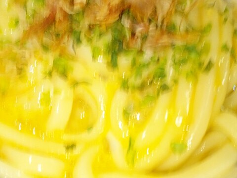 簡単美味！おかかとあおさの釜玉うどん